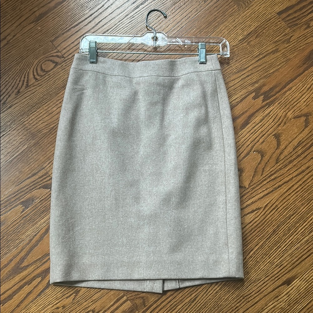 J. Crew Tan Light Beige / Cream Wool Pencil Skirt Knee-Length Work🌿
